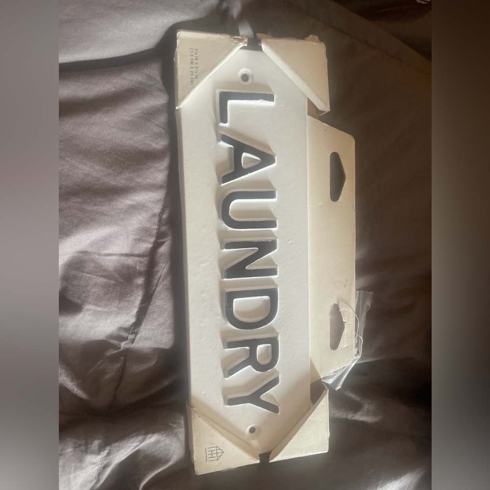 Hart and hand magnolias laundry sign